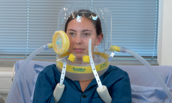 StarMed CaStar R hood kit with VentuPlus fitting and removal video